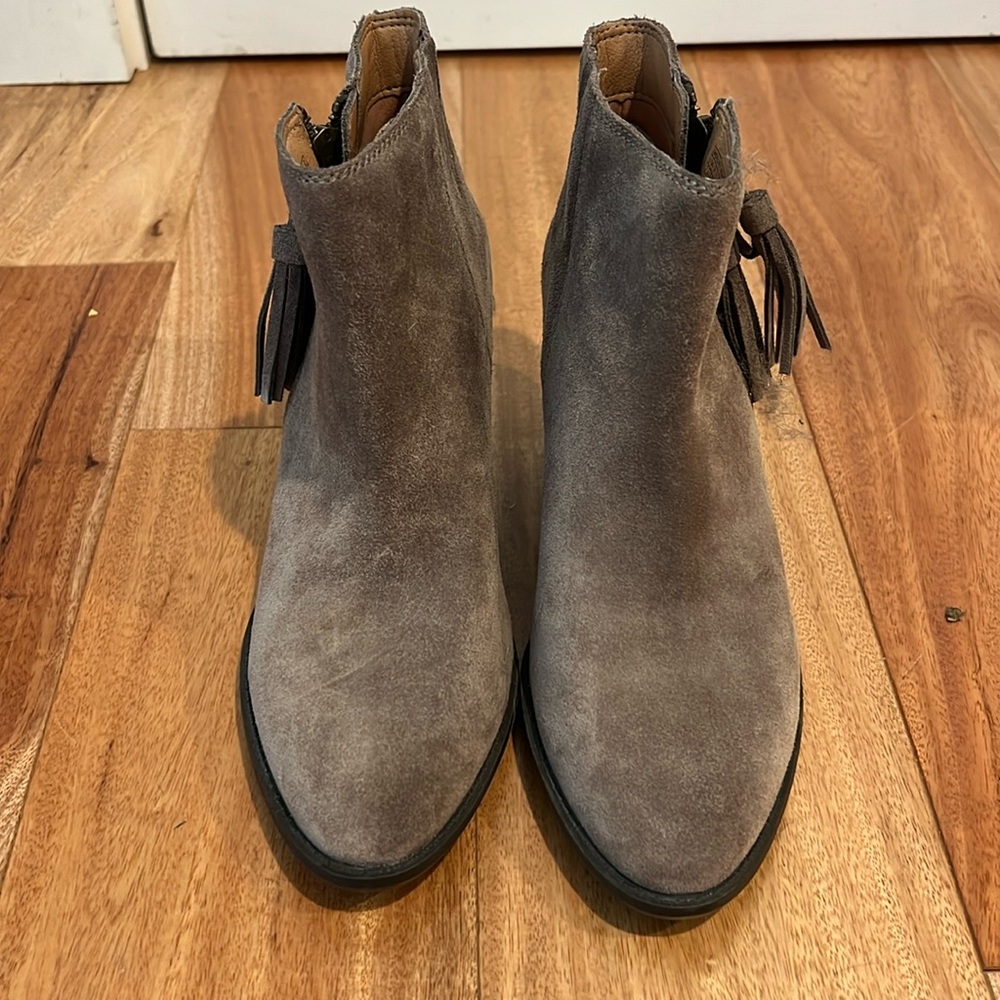 NWOT VIONIC Madeline Suede Leather Ankle Boots